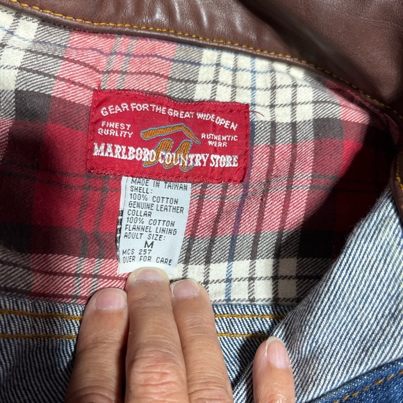 Marlboro Blue Denim Jacket with Brown Collar - Picture 2 of 4